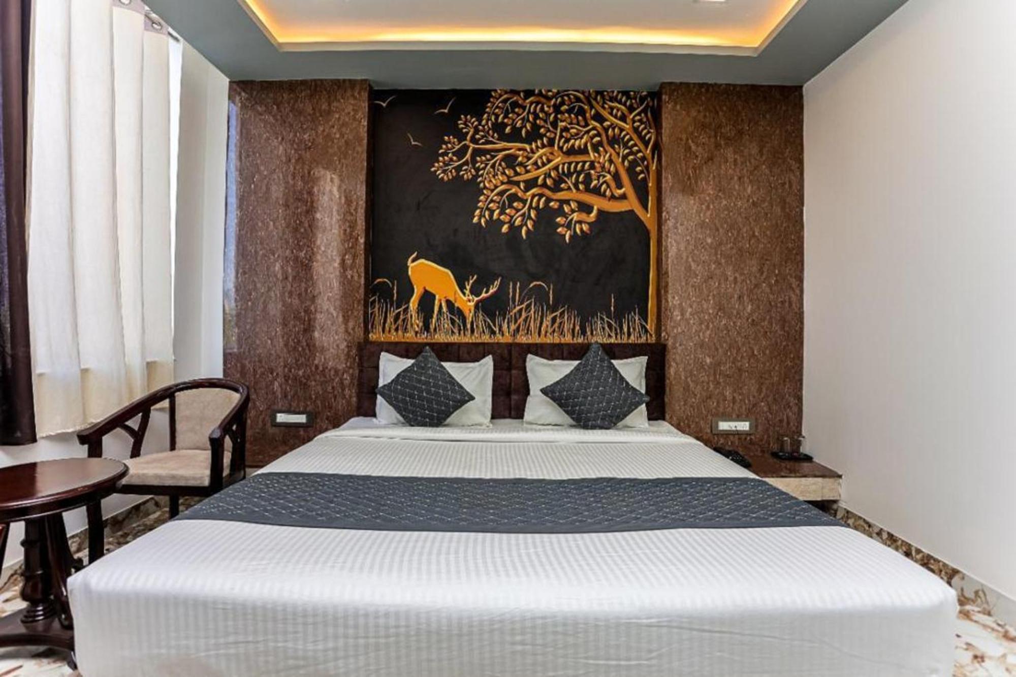 Hotel Eagle Inn Udaipur Eksteriør bilde