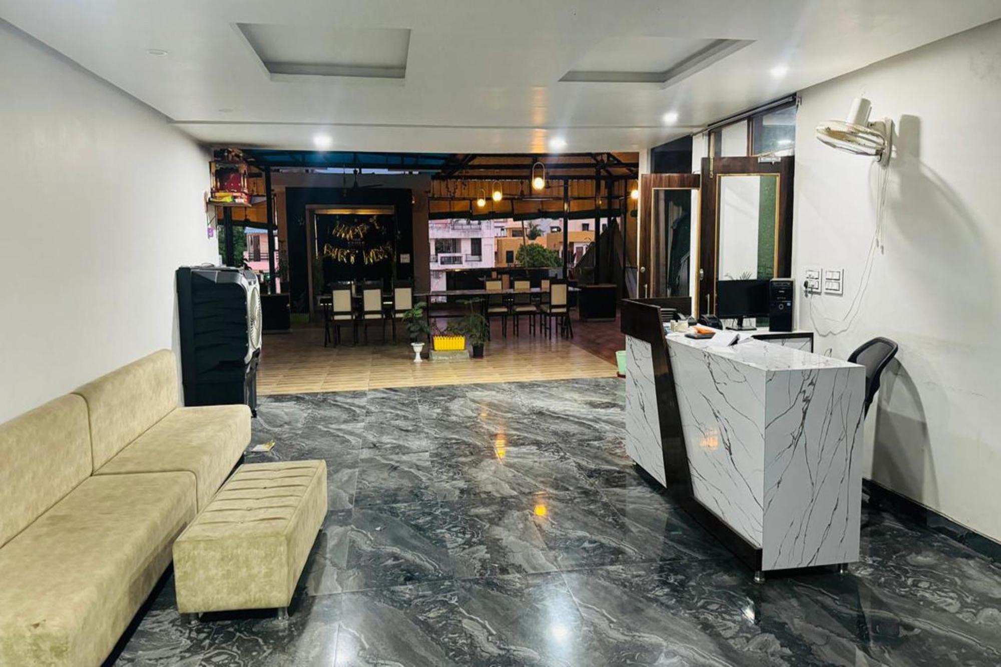 Hotel Eagle Inn Udaipur Eksteriør bilde