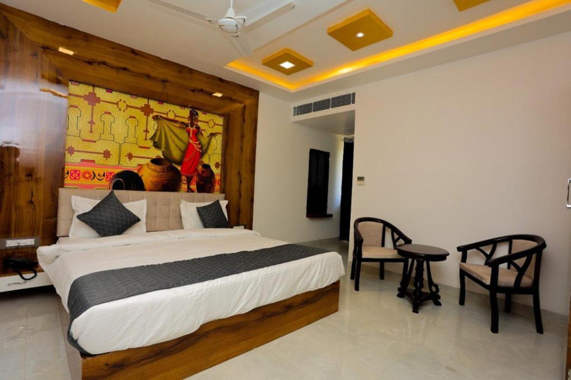 Hotel Eagle Inn Udaipur Eksteriør bilde